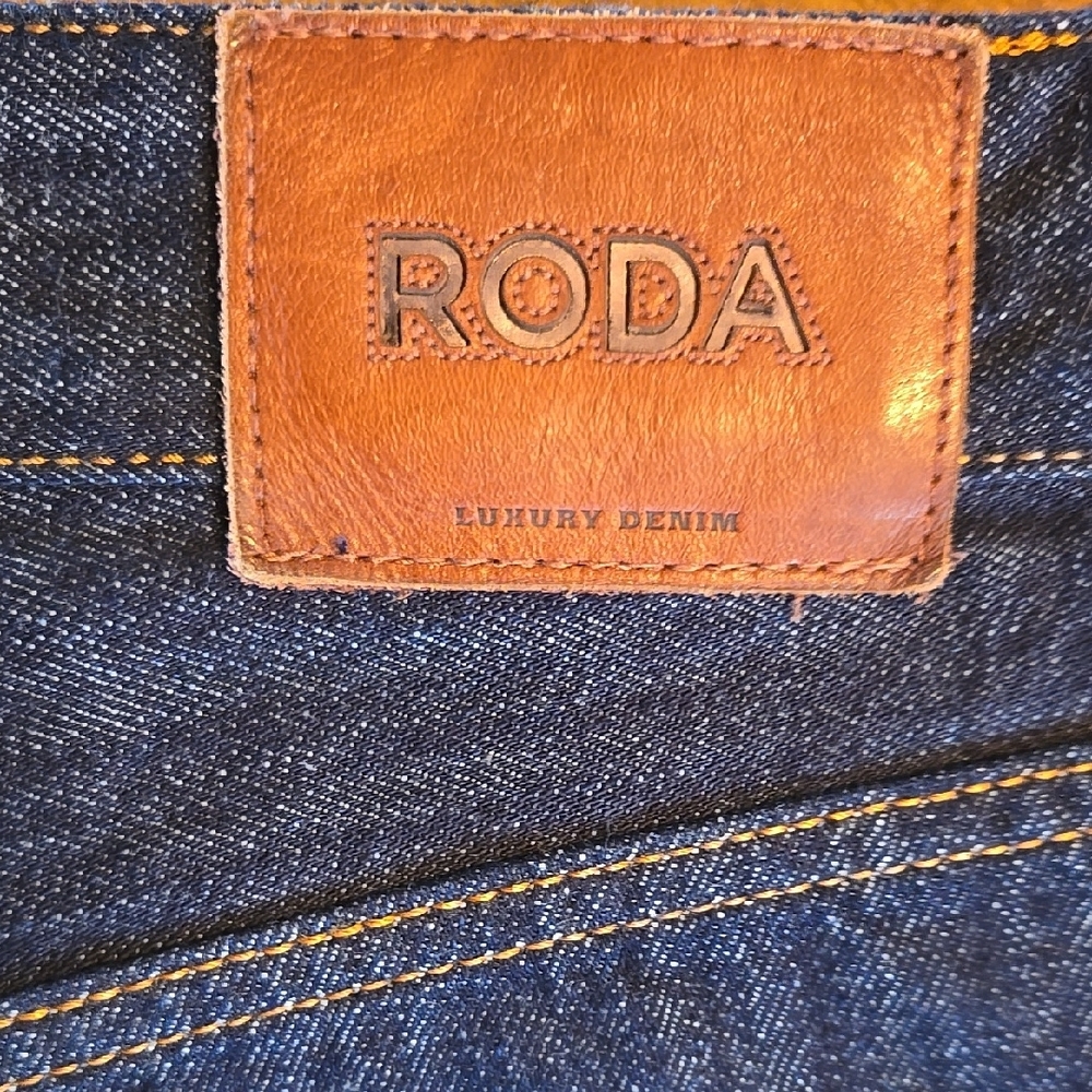 RODA Men's Dark Wash Blue Jeans. - Picture 2 of 13